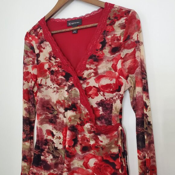 INC Womens Red Floral Lace Trim Side Tie Blouse Size M V Neck Whimsigoth Y2K - Picture 2 of 8
